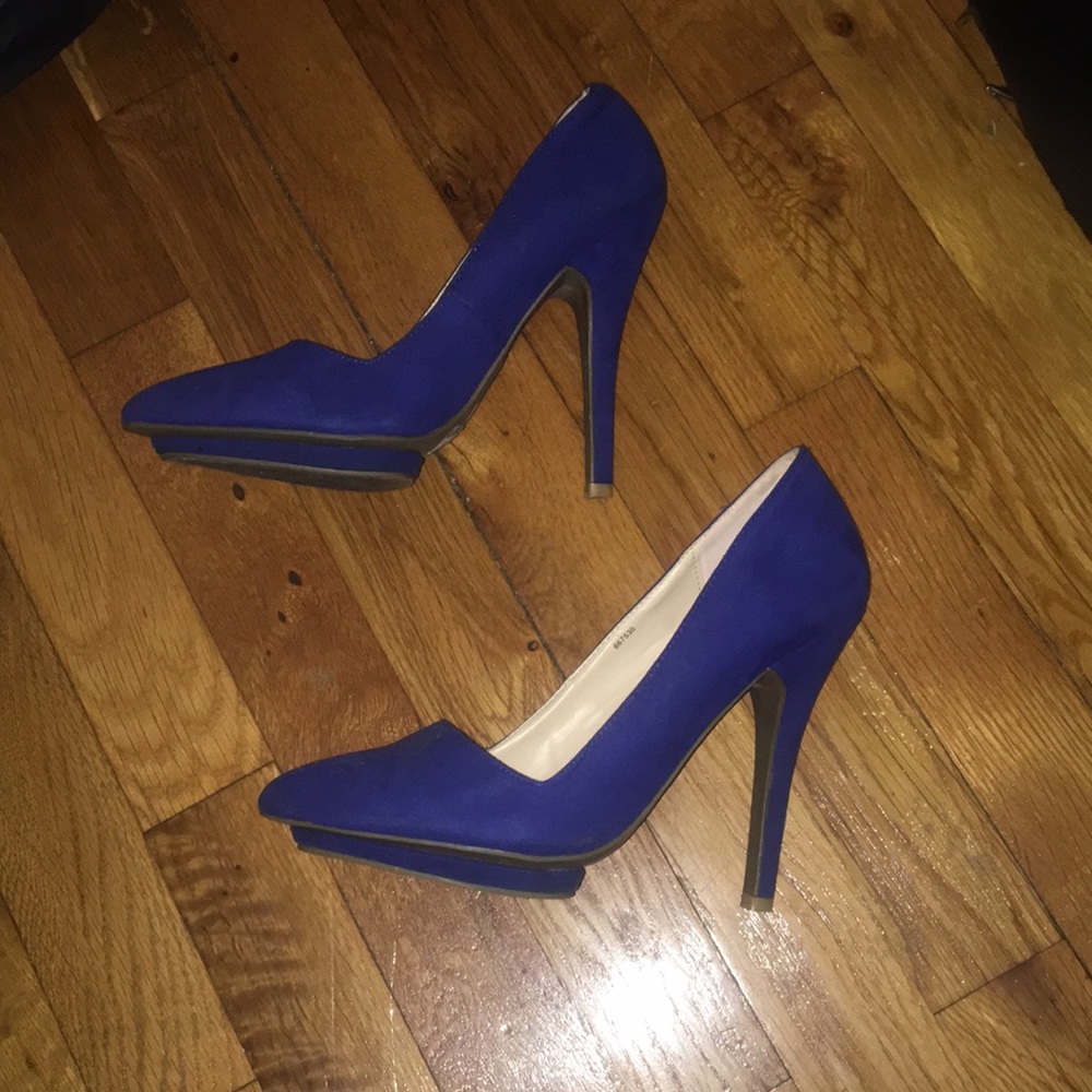 Royal blue pumps